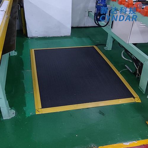 Forging machine safety mat 