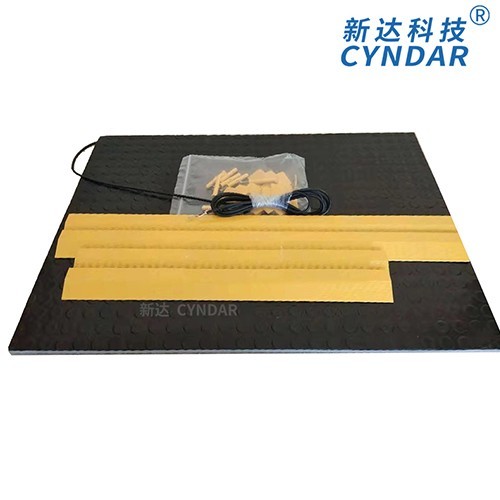 Safety mat to protect operators